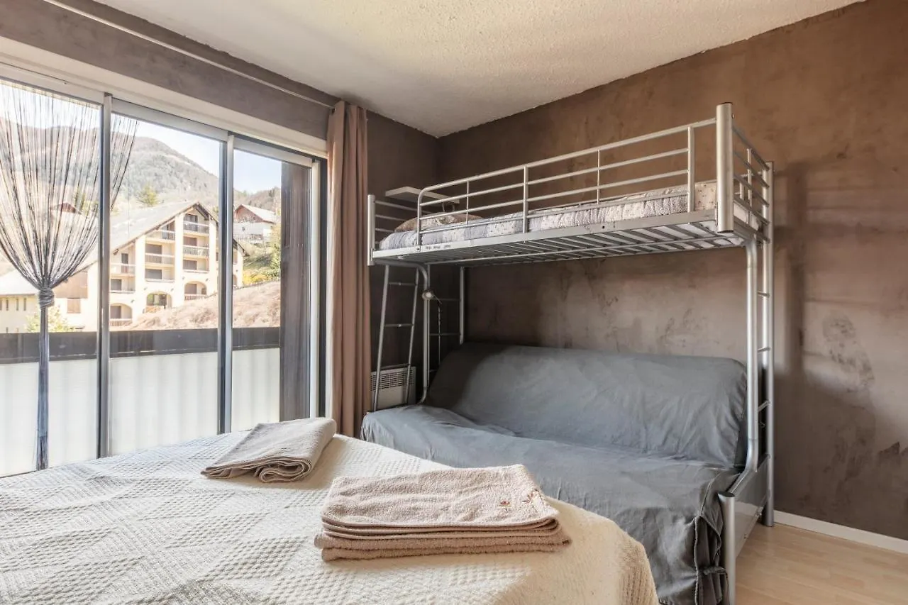 Le Skieur Saint-Leger-les-Melezes